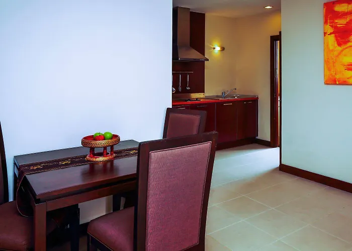 Grand Mercure Asoke 5*