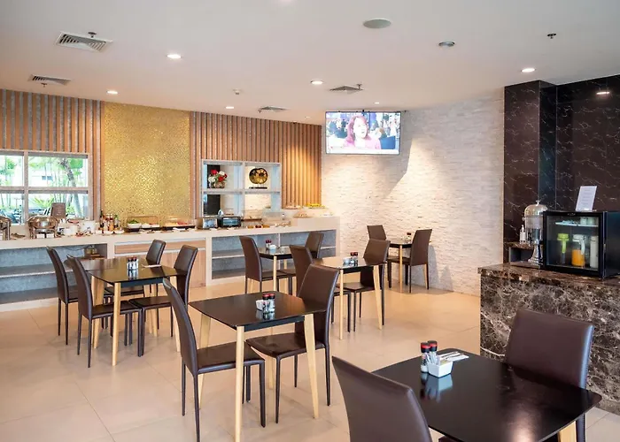 Grand Mercure Asoke 5*